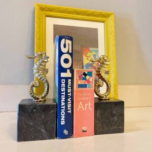 Prata Bookend