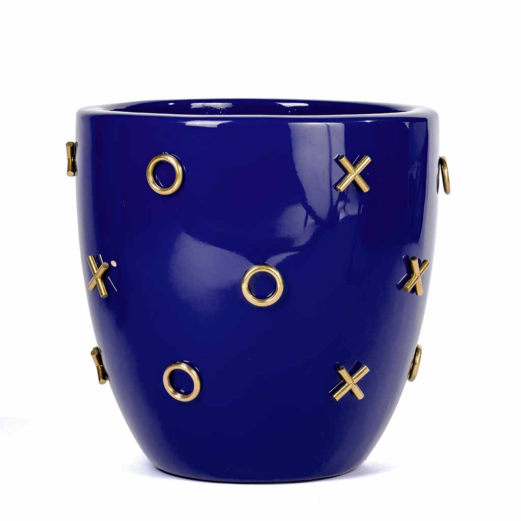 Vox-Planter-Blue-Studio.jpg